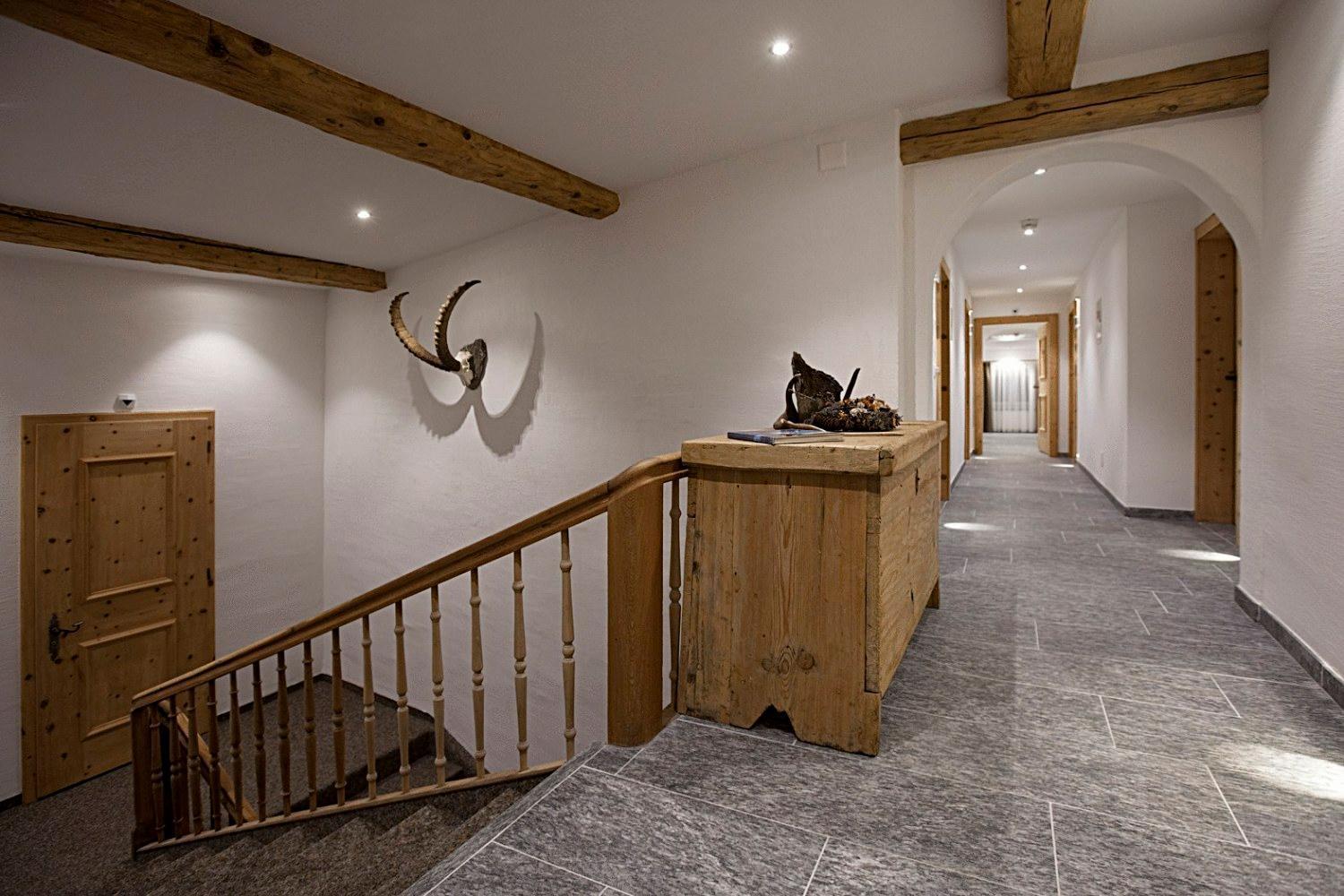 Hotel Crusch Alba Zernez Exterior foto