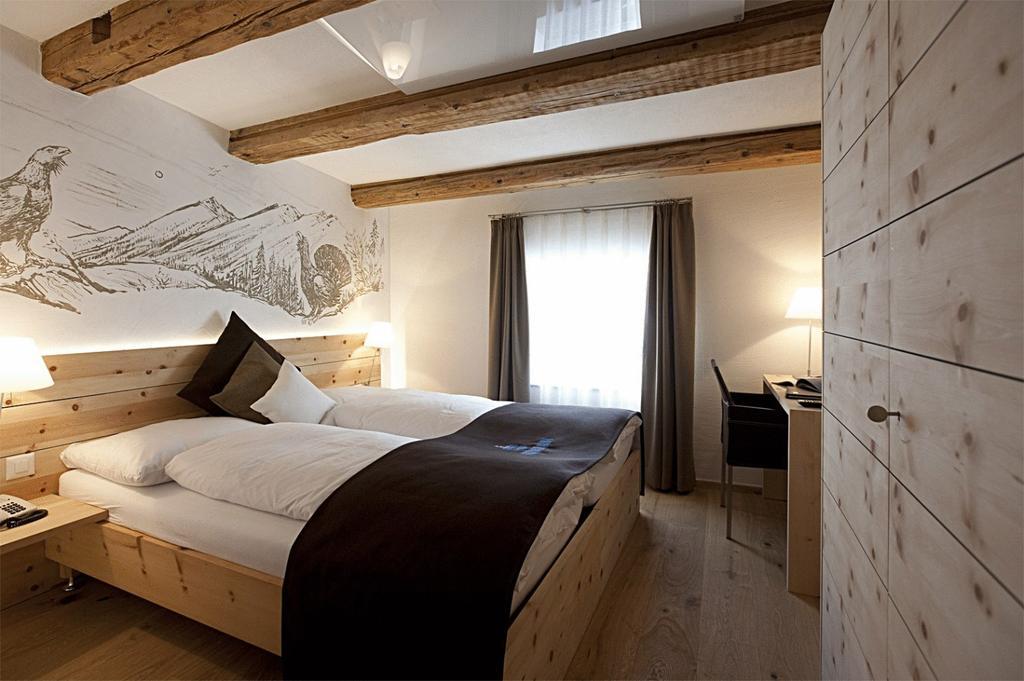 Hotel Crusch Alba Zernez Exterior foto