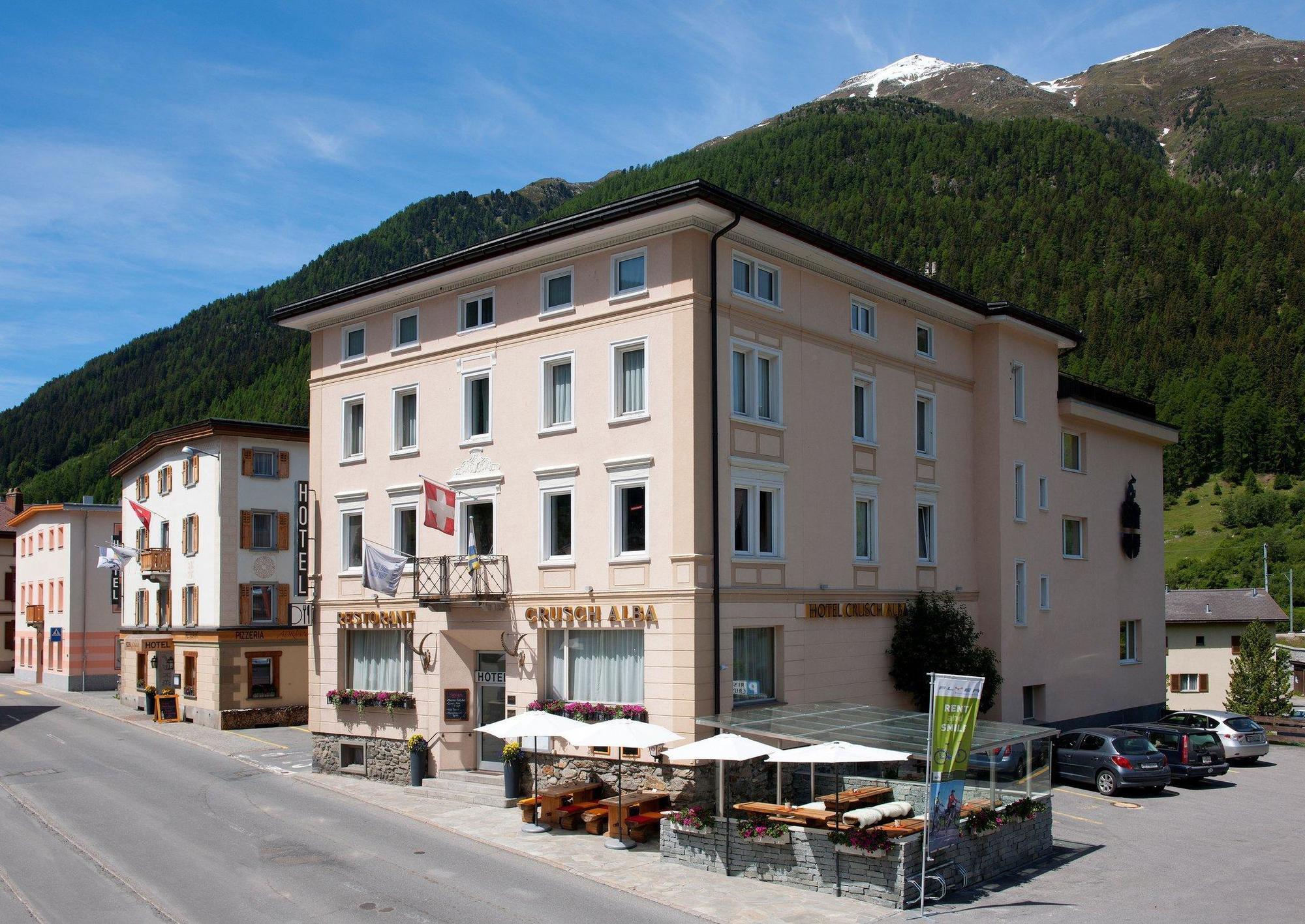 Hotel Crusch Alba Zernez Exterior foto